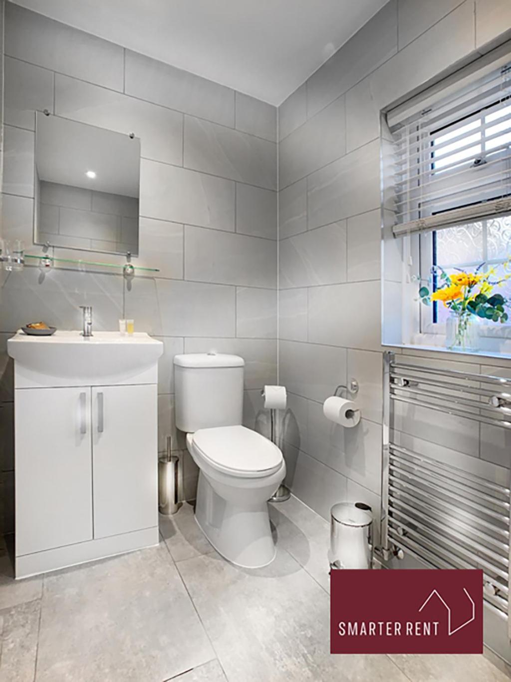 Wokingham - 2 Bed Modern House - Parking Appartement Buitenkant foto